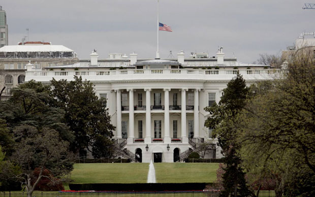 ВЕЛИКЕ СИЛЕ САД МЕЊАЈУ ТОН: Хладан туш Вaшингтона за Приштину